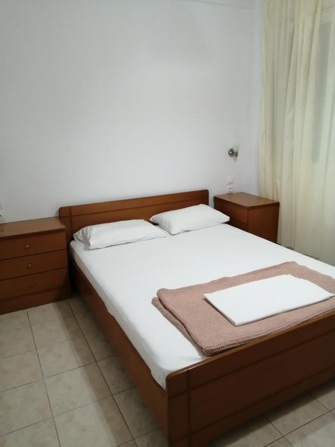 Irini Apartments Keramotí Kültér fotó