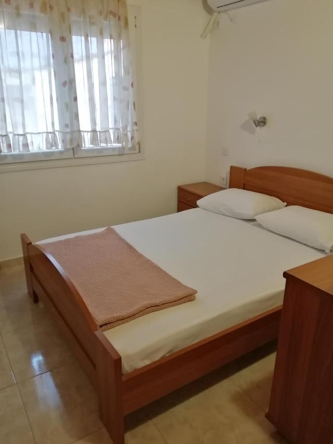Irini Apartments Keramotí Kültér fotó