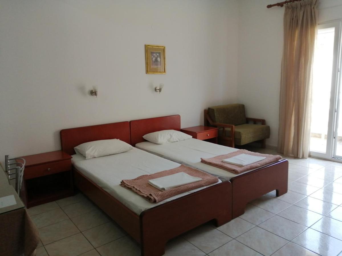 Irini Apartments Keramotí Kültér fotó