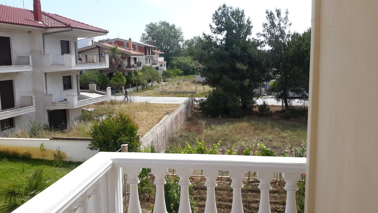 Irini Apartments Keramotí Kültér fotó
