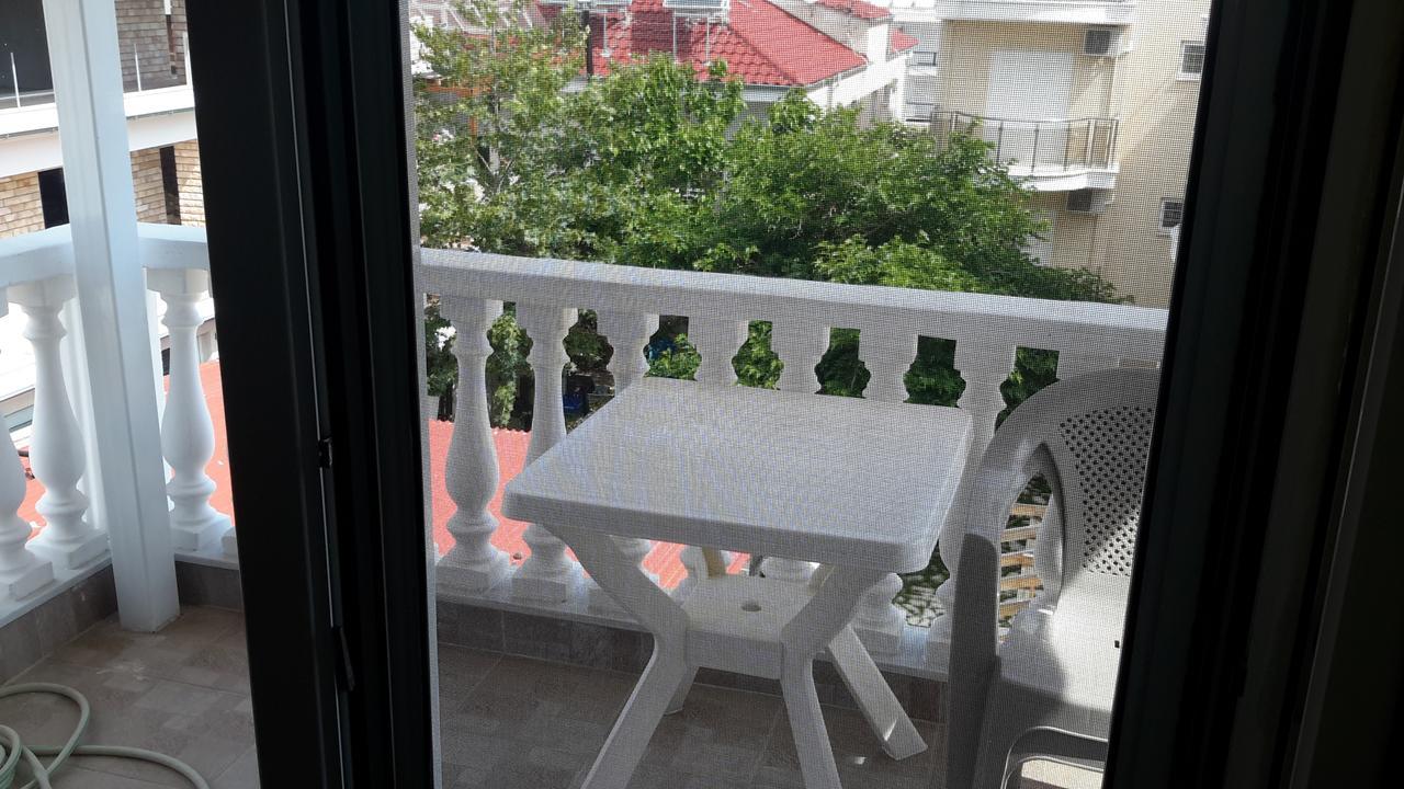 Irini Apartments Keramotí Kültér fotó