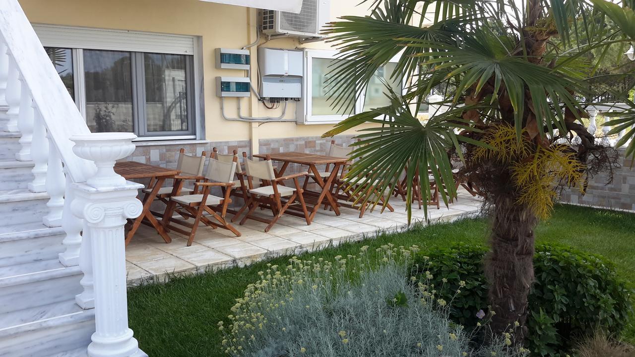 Irini Apartments Keramotí Kültér fotó