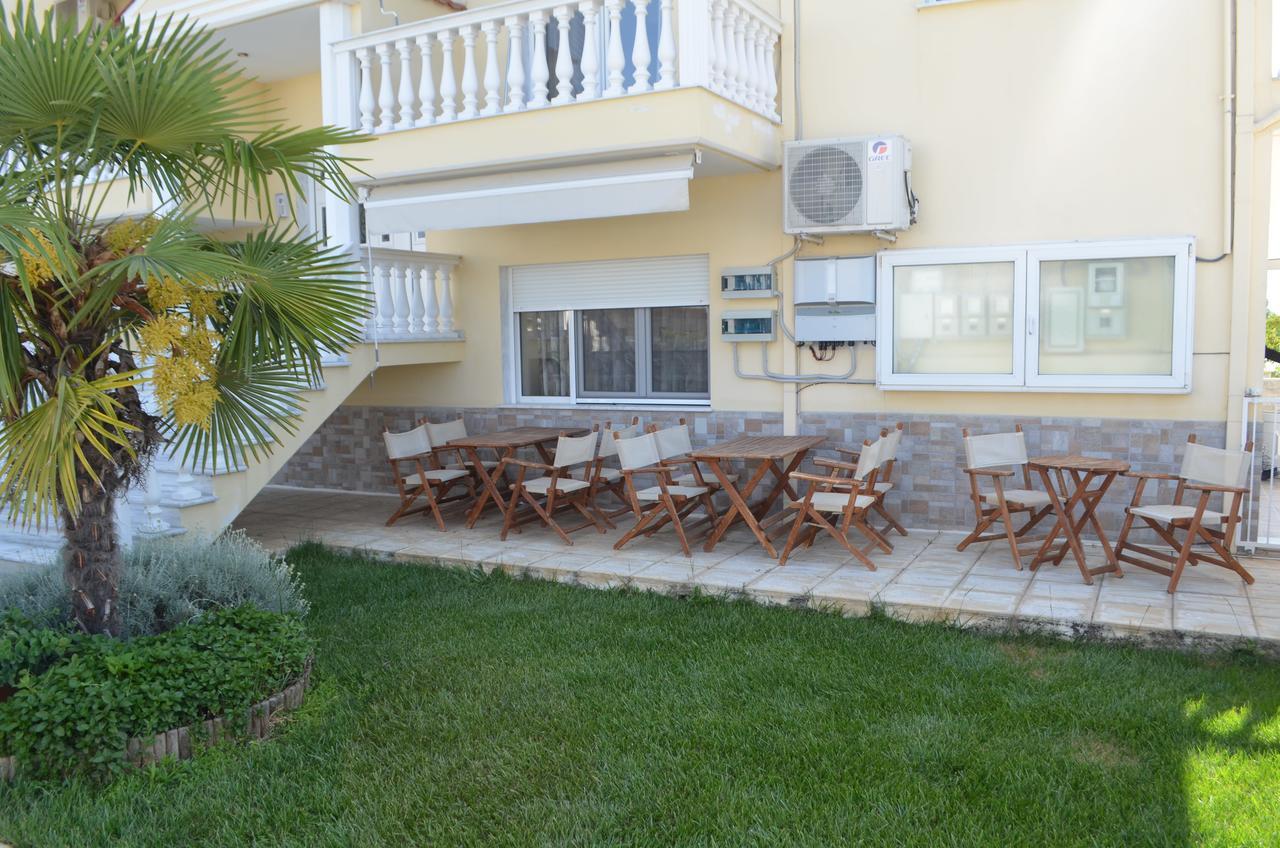 Irini Apartments Keramotí Kültér fotó