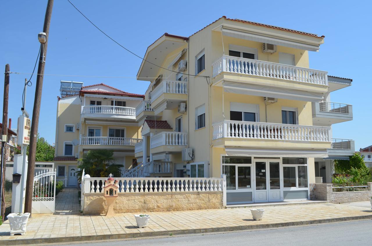 Irini Apartments Keramotí Kültér fotó