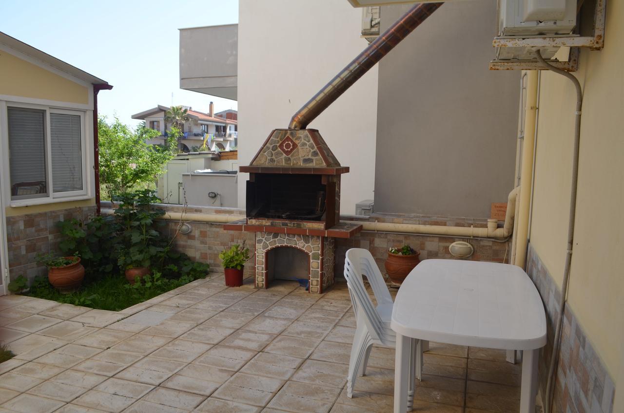 Irini Apartments Keramotí Kültér fotó