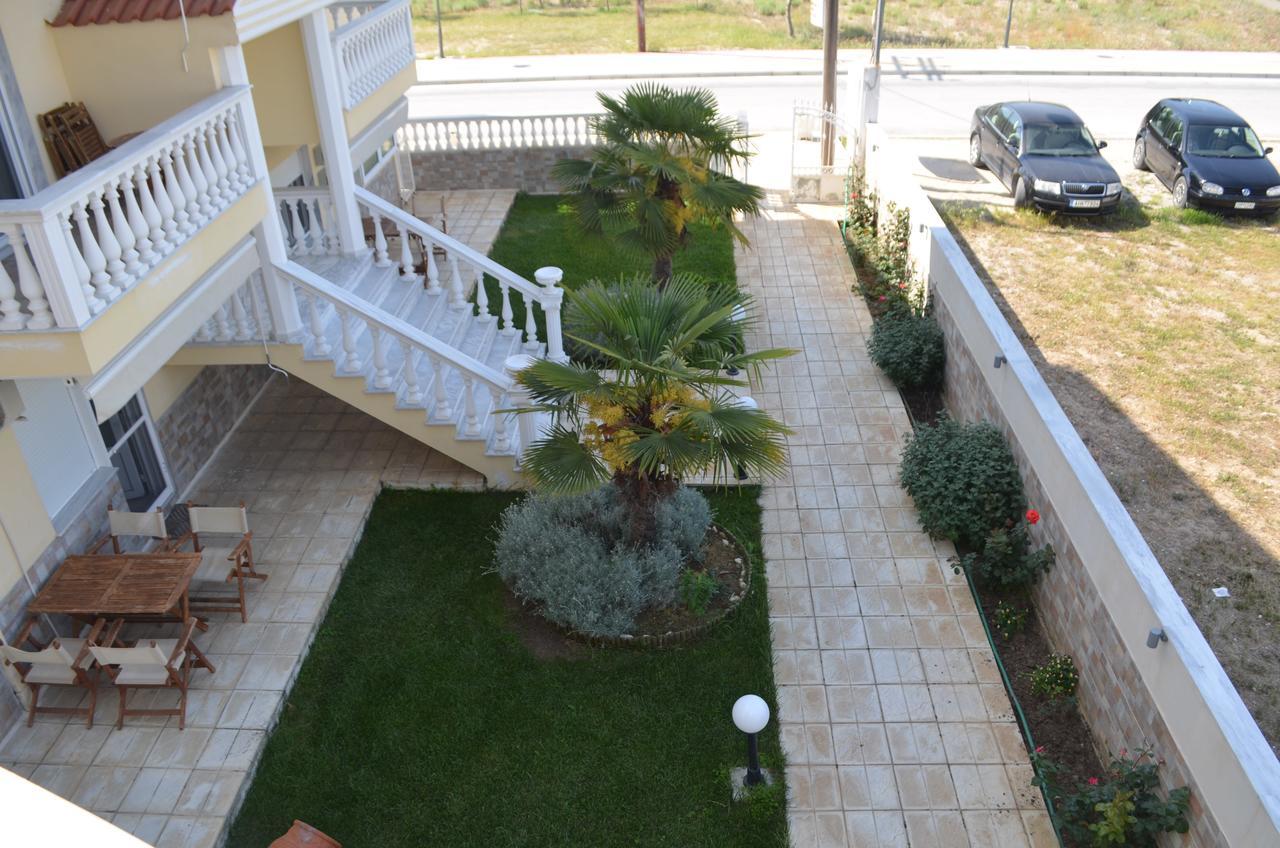 Irini Apartments Keramotí Kültér fotó
