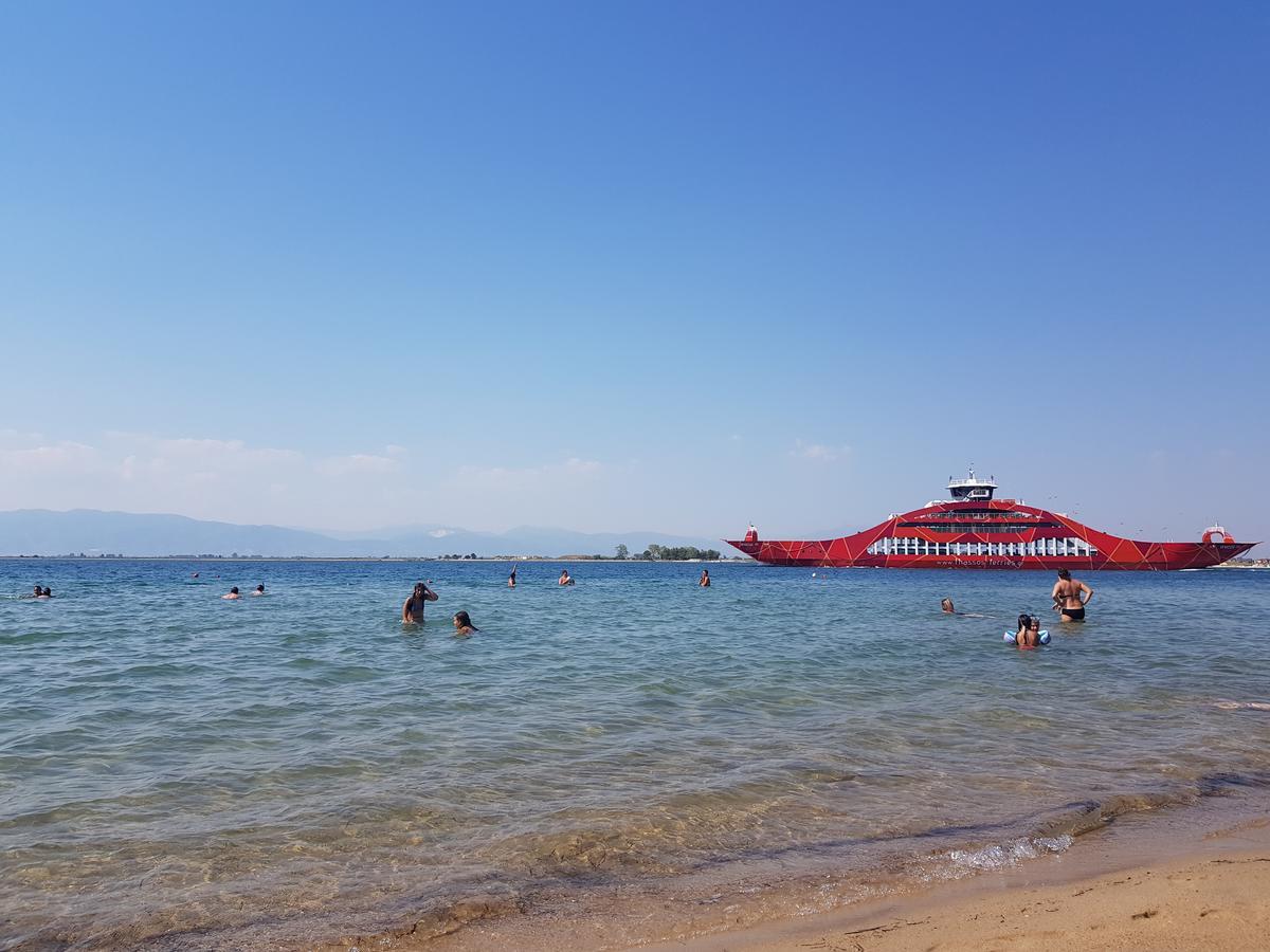 Irini Apartments Keramotí Kültér fotó